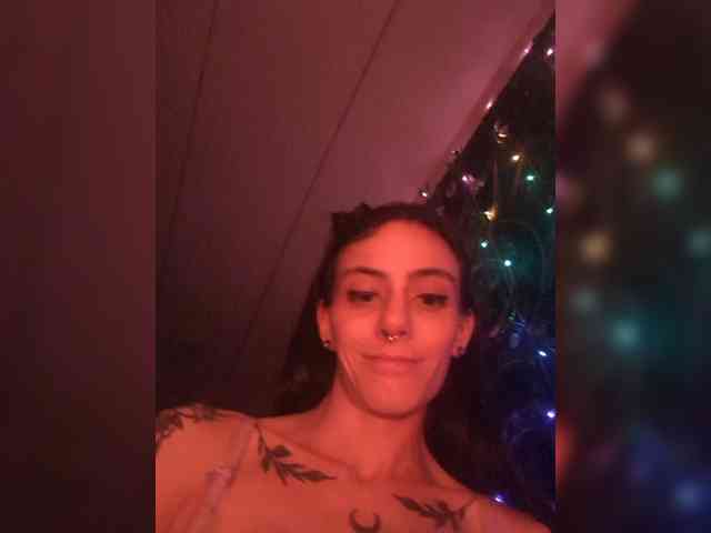 Brujaxgrey webcam