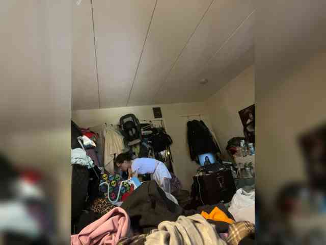 Brujaxgrey webcam