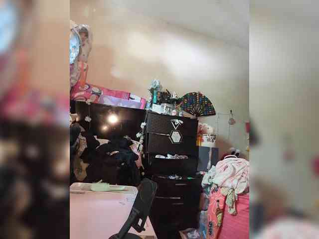Brujaxgrey webcam