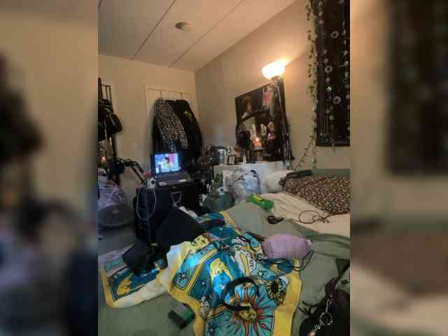 Brujaxgrey webcam