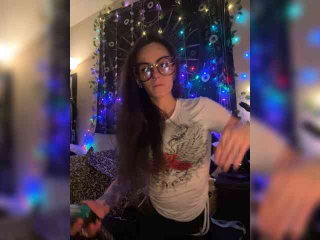 Brujaxgrey webcam