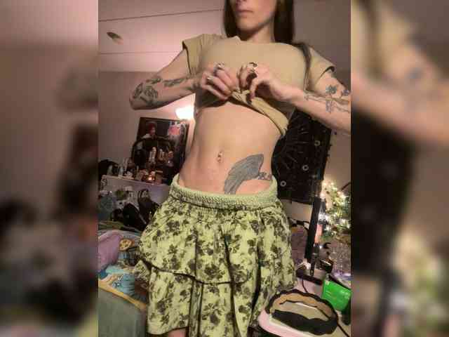 Brujaxgrey webcam