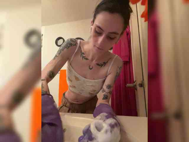 Brujaxgrey webcam