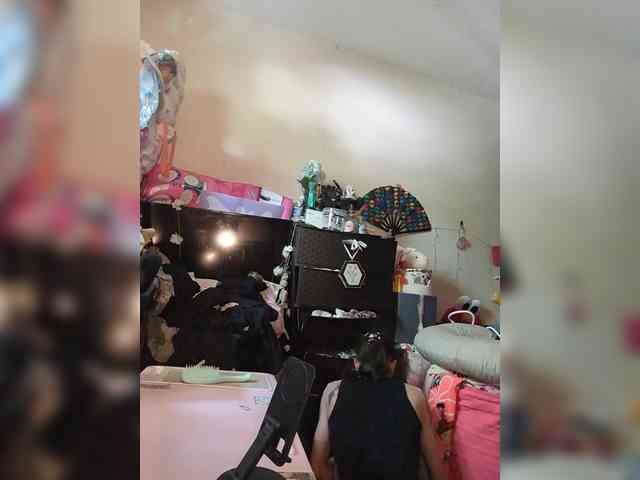 Brujaxgrey webcam