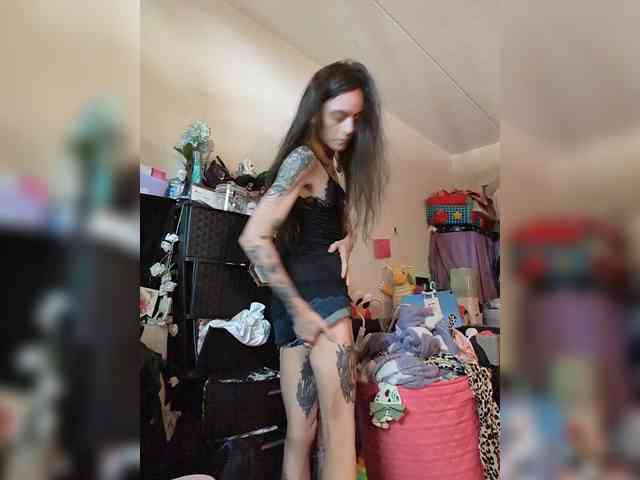 Brujaxgrey webcam