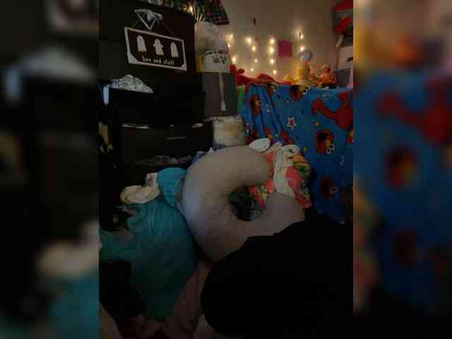 Brujaxgrey webcam