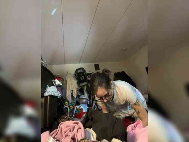 Brujaxgrey webcam