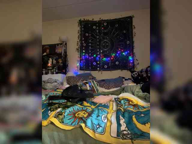 Brujaxgrey webcam
