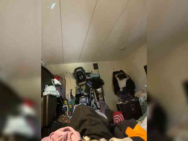 Brujaxgrey webcam