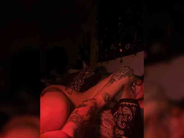 Brujaxgrey webcam