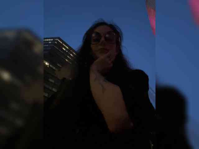 Brujaxgrey webcam