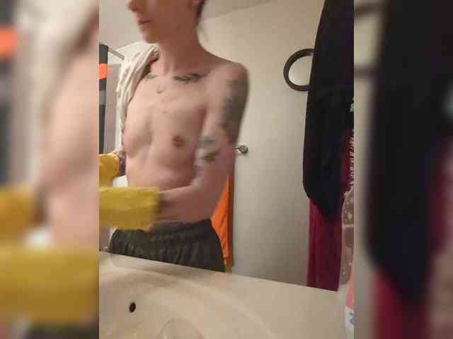 Brujaxgrey webcam