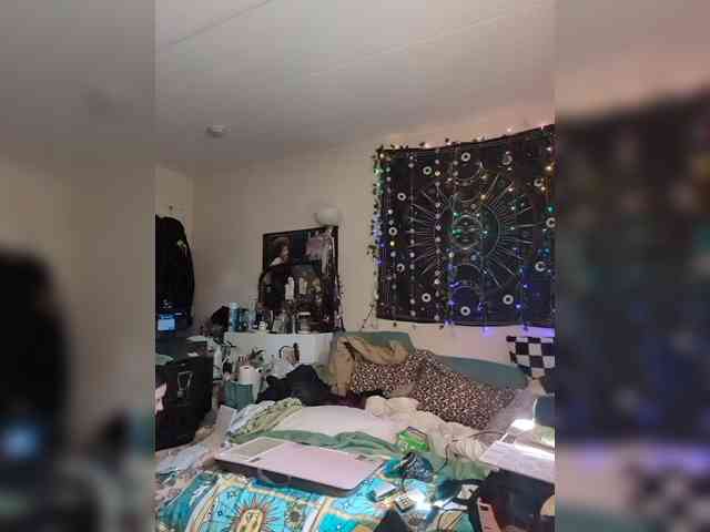 Brujaxgrey webcam