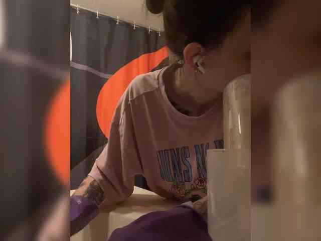Brujaxgrey webcam