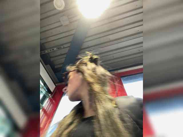 Brujaxgrey webcam