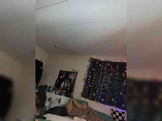 Brujaxgrey webcam