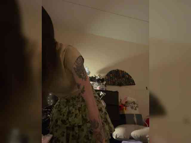 Brujaxgrey webcam
