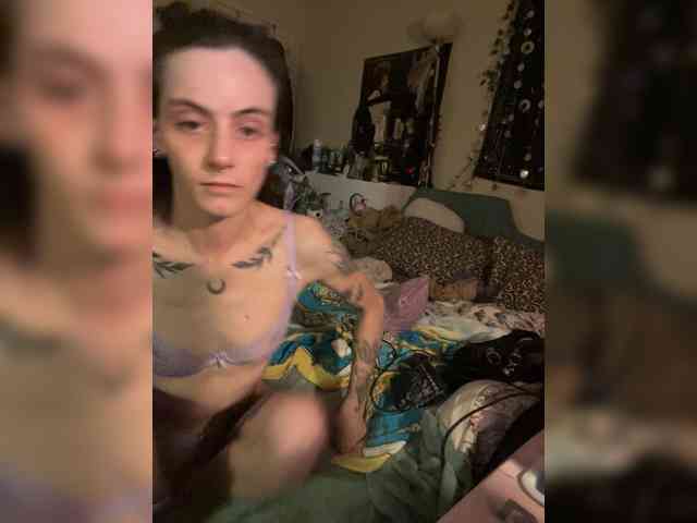 Brujaxgrey webcam