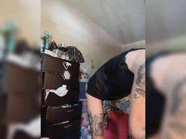 Brujaxgrey webcam