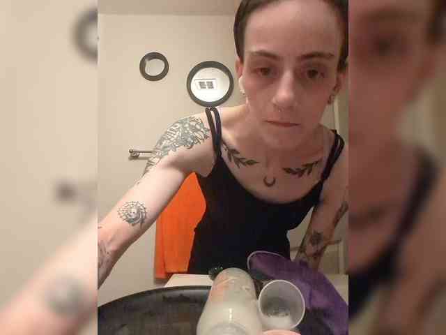 Brujaxgrey webcam