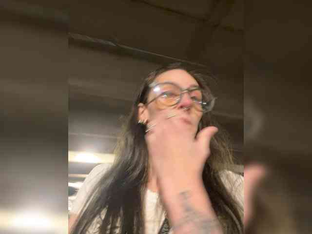 Brujaxgrey webcam