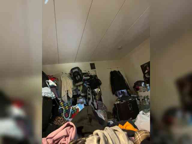 Brujaxgrey webcam