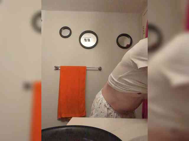Brujaxgrey webcam