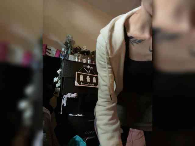 Brujaxgrey webcam
