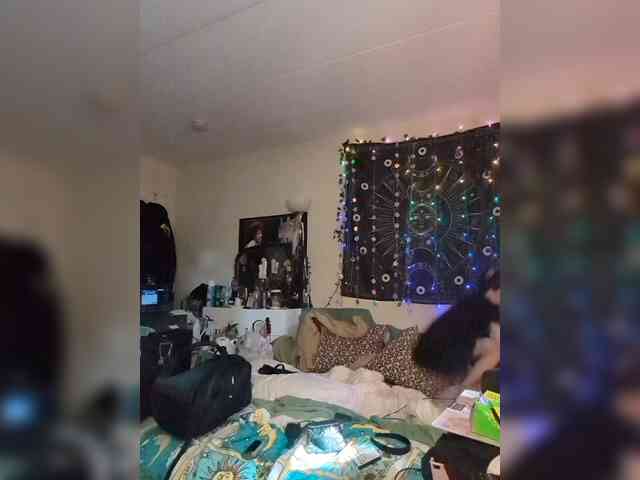 Brujaxgrey webcam