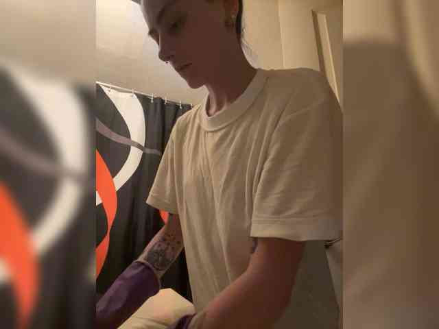 Brujaxgrey webcam