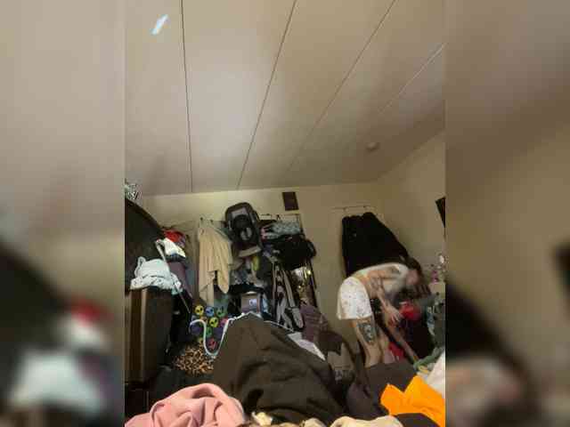 Brujaxgrey webcam