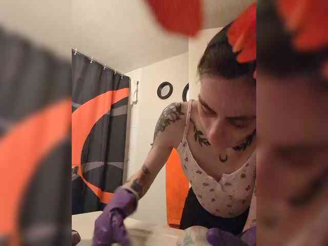 Brujaxgrey webcam