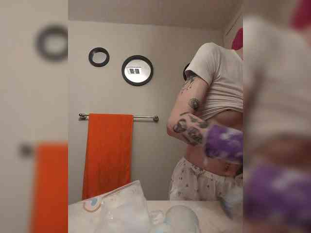 Brujaxgrey webcam