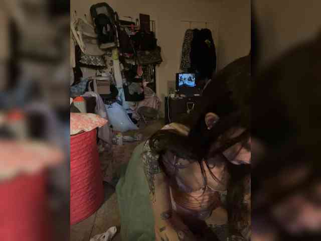 Brujaxgrey webcam