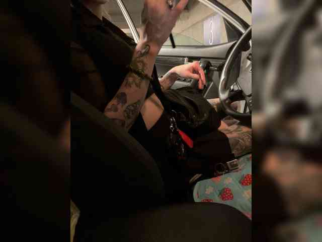 Brujaxgrey webcam
