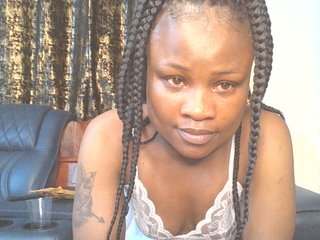 QueenIvy35's Live Webcam