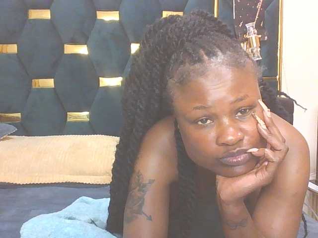 QueenIvy35