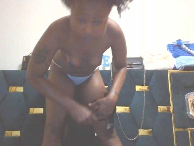 QueenIvy35