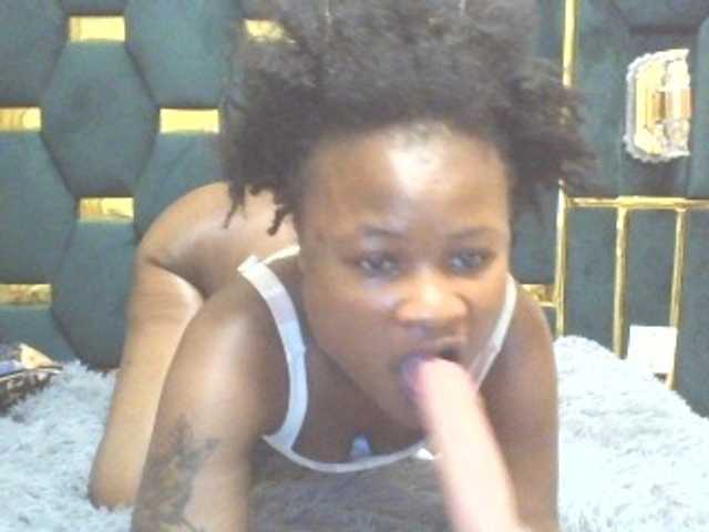 QueenIvy35