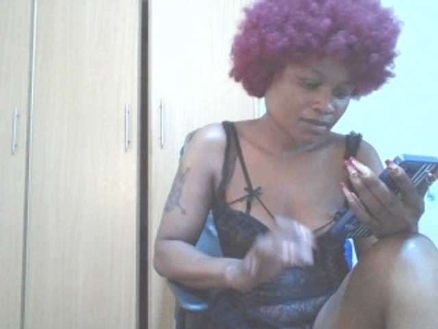 QueenIvy35