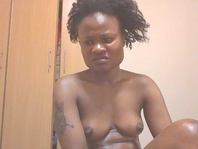 QueenIvy35