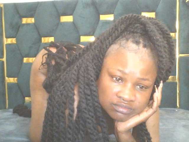 QueenIvy35