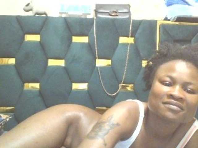 QueenIvy35