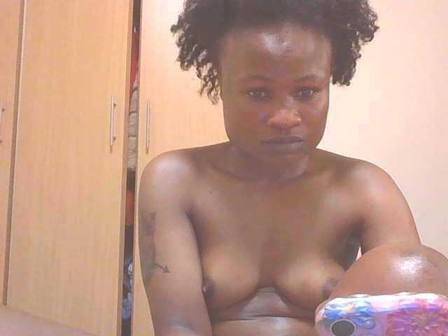 QueenIvy35