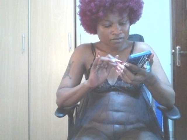 QueenIvy35