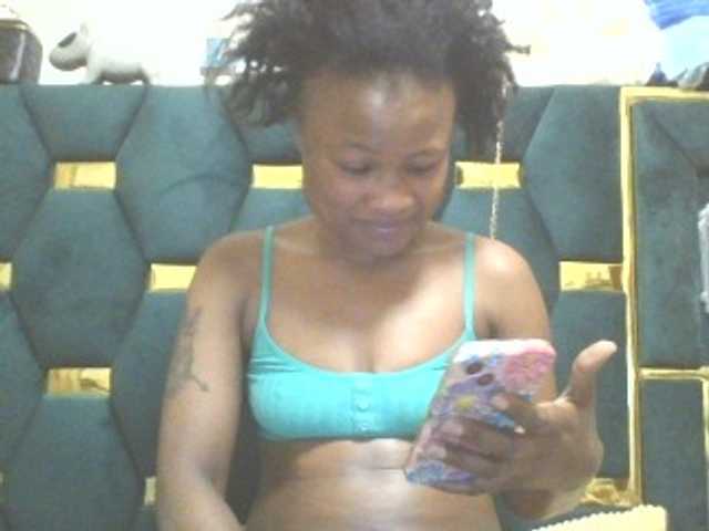 QueenIvy35