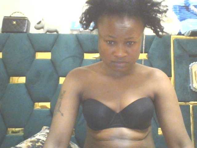 QueenIvy35