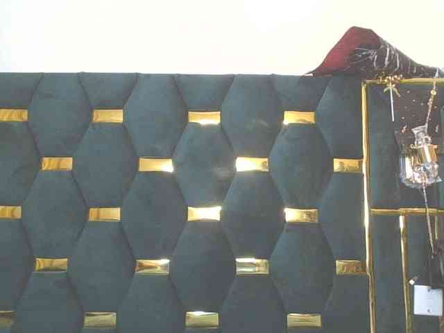QueenIvy35 webcam