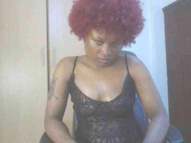 QueenIvy35 QueenIvy35