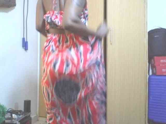 QueenIvy35 webcam